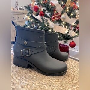 Lucky brand SZ 6 Rindah army green rain boots like new.